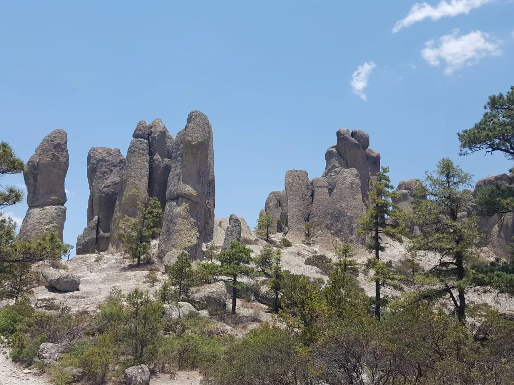 Mexiko - Monumentale Felsformationen im Valle de los Monjes nahe Creel