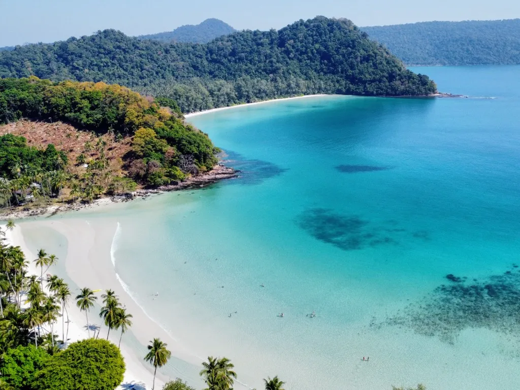 Thailand - Idyllische Bucht mit türkisfarbenem Wasser
